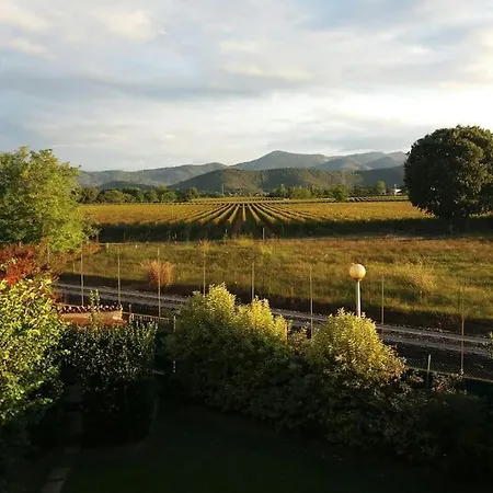 Apartment Casetta Miravigna Cozy Flat With Garden In Franciacorta & Iseo
